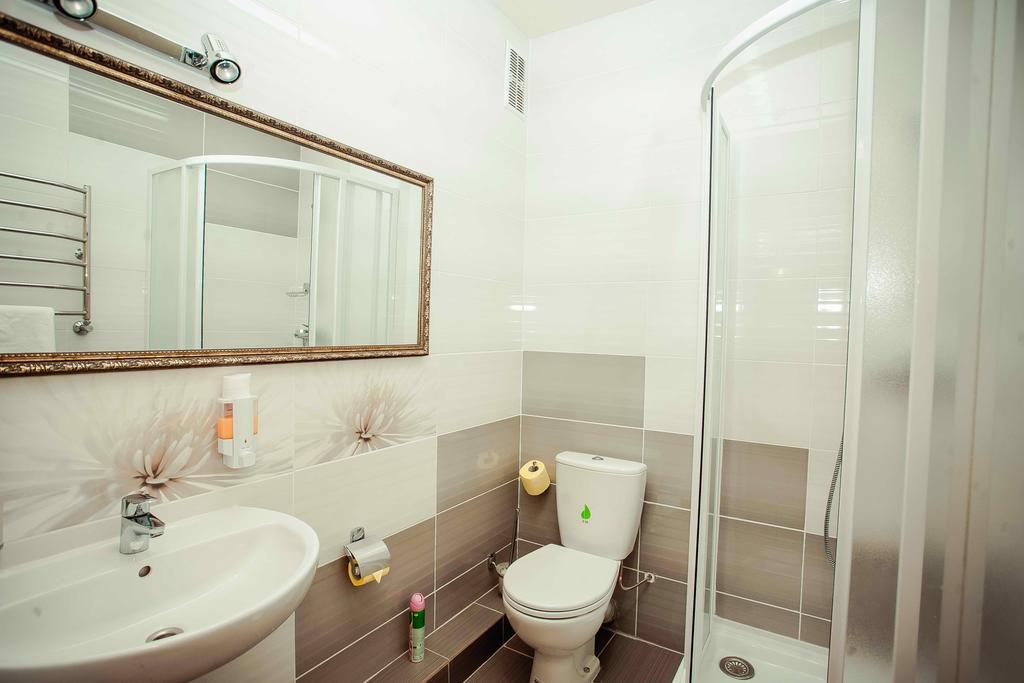 Molex Apartments 2 Τσέρνιγκοφ Δωμάτιο φωτογραφία